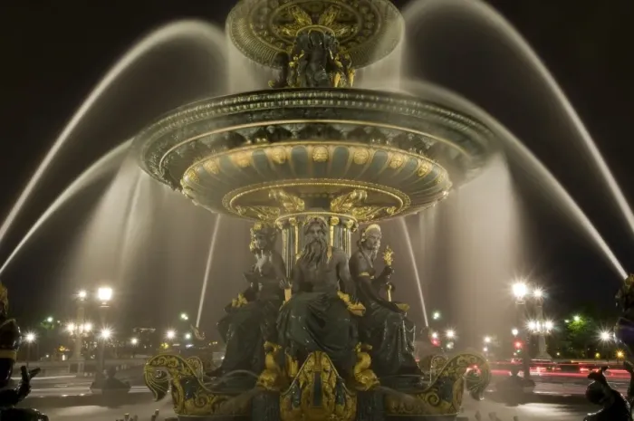 Framed Print : Place de la Concorde fountains at night, Paris, France, Europe Framed Print : Place de la Concorde fountains at night, Paris, France, Europe