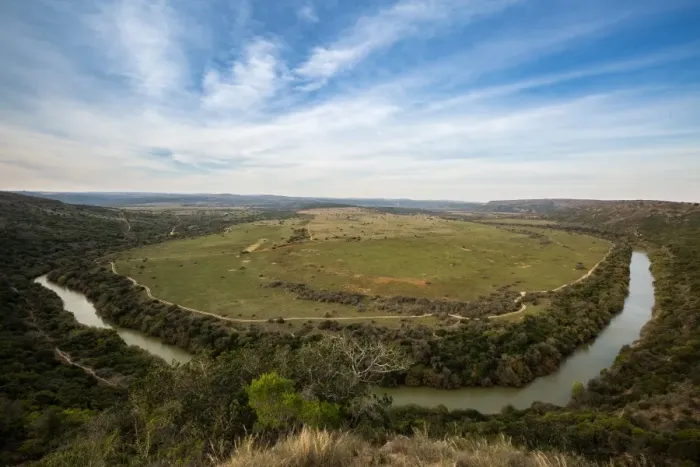 Framed Print : The plains of the Amakhala Game Reserve surrounded by the Bushmans River, Eastern Cape