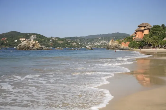 Framed Print : Playa La Ropa, Pacific Ocean, Zihuatanejo, Guerrero state, Mexico, North America Framed Print : Playa La Ropa, Pacific Ocean, Zihuatanejo, Guerrero state, Mexico, North America