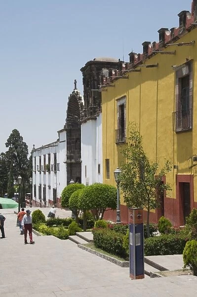 Plaza de Allende, a square near Templo de Nuestra Senora de la Salud church