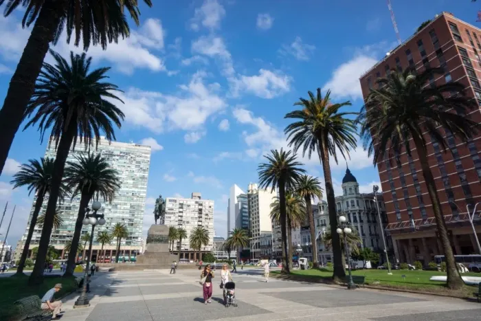Framed Print : Plaza Independencia, Montevideo, Uruguay, South America Framed Print : Plaza Independencia, Montevideo, Uruguay, South America