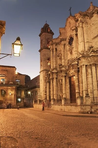 Plaza de la Catedral, Havana, Cuba, West Indies, Central America