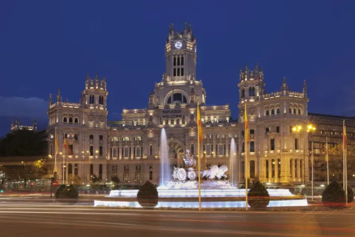 Framed Print : Plaza de la Cibeles, Fountain and Palacio de Comunicaciones, Madrid, Spain, Europe Framed Print : Plaza de la Cibeles, Fountain and Palacio de Comunicaciones, Madrid, Spain, Europe
