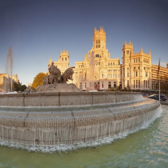 Framed Print : Plaza de la Cibeles, Fountain and Palacio de Comunicaciones, Madrid, Spain, Europe Framed Print : Plaza de la Cibeles, Fountain and Palacio de Comunicaciones, Madrid, Spain, Europe