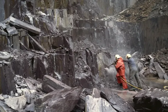 Framed Print : Pneumatic drilling of blast hole, Nantlle Slate Quarry, Snowdonia, north Wales Framed Print : Pneumatic drilling of blast hole, Nantlle Slate Quarry, Snowdonia, north Wales