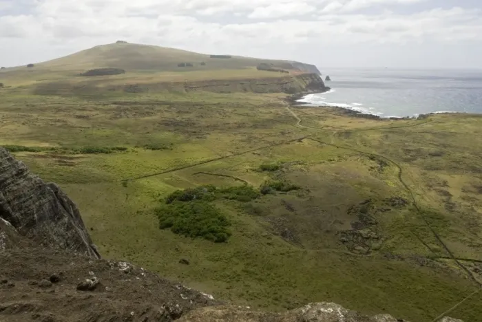 Framed Print : Poike Peninsula from Ranu Raraku Volcano, Easter Island (Rapa Nui), Chile, South America Framed Print : Poike Peninsula from Ranu Raraku Volcano, Easter Island (Rapa Nui), Chile, South America