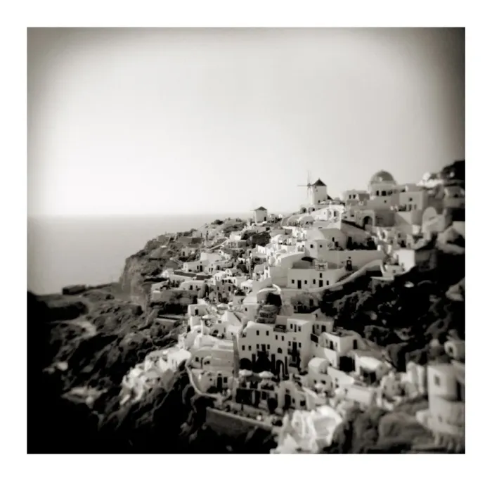 Framed Print : Polaroid of view of the village of Oia Framed Print : Polaroid of view of the village of Oia