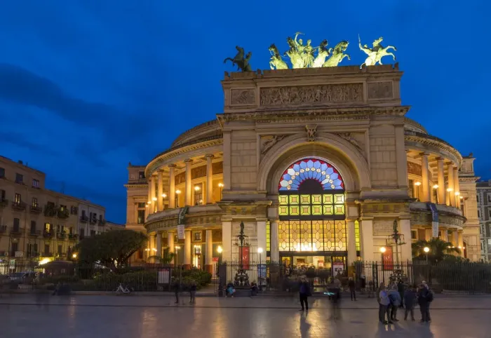 Framed Print : The Politeama Theatre during blue hour, Palermo, Sicily, Italy, Europe Framed Print : The Politeama Theatre during blue hour, Palermo, Sicily, Italy, Europe