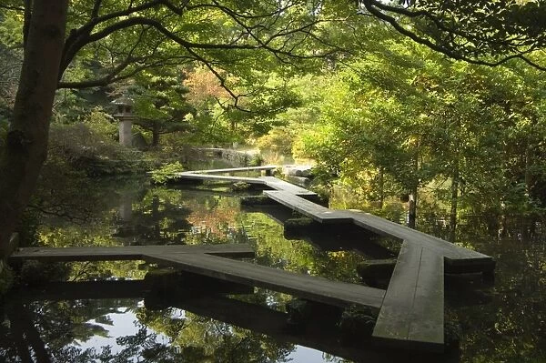 Pond and walkway in Oyama jinja shrine