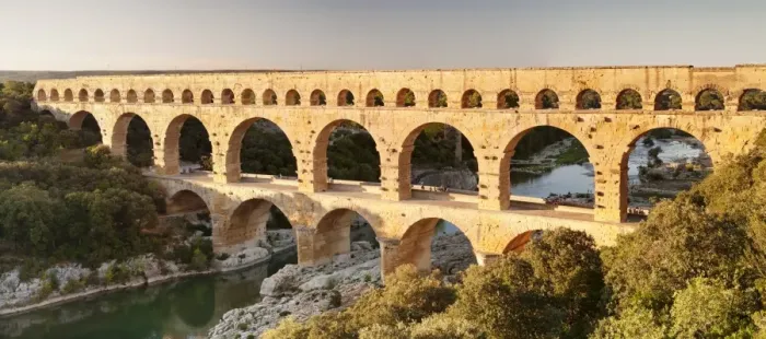Framed Print : Pont du Gard, Roman aqueduct, UNESCO World Heritage Site, River Gard, Languedoc-Roussillon Framed Print : Pont du Gard, Roman aqueduct, UNESCO World Heritage Site, River Gard, Languedoc-Roussillon