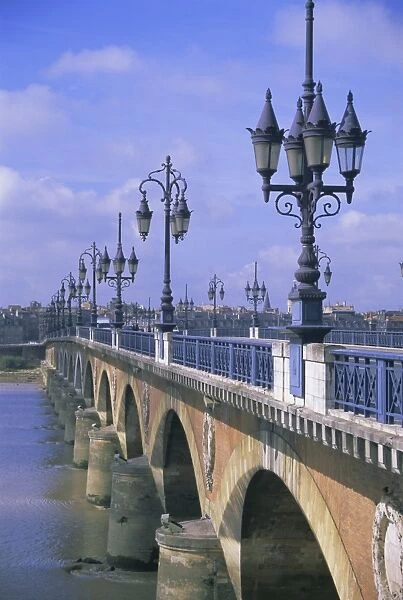 Pont de Pierre, Bordeaux, Gironde, France, Europe