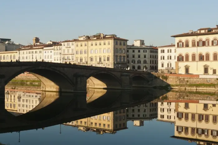 Framed Print : Ponte alla Carraia and Lungarno Corsini reflected in the River Arno, Florence Framed Print : Ponte alla Carraia and Lungarno Corsini reflected in the River Arno, Florence