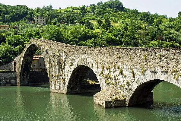 Ponte del Diavolo or Ponte della Maddalena, Borgo a Mozzano, Lucca, Tuscany