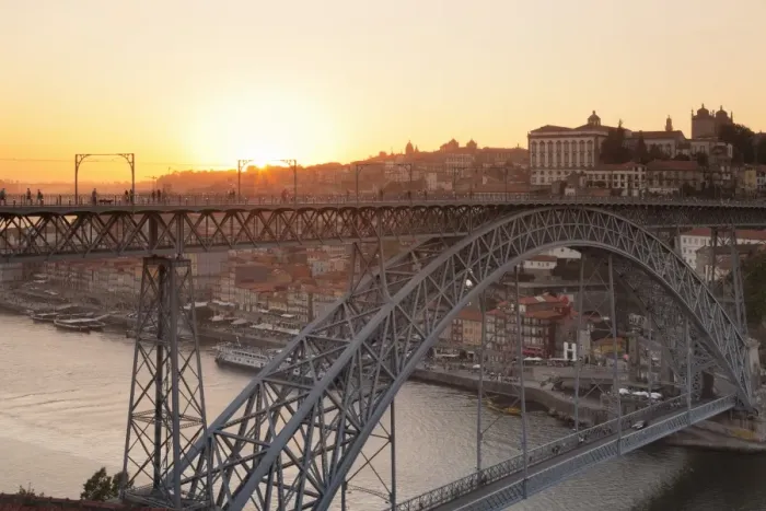 Framed Print : Ponte Dom Luis I Bridge at sunset, Ribeira District, UNESCO World Heritage Site, Porto (Oporto) Framed Print : Ponte Dom Luis I Bridge at sunset, Ribeira District, UNESCO World Heritage Site, Porto (Oporto)