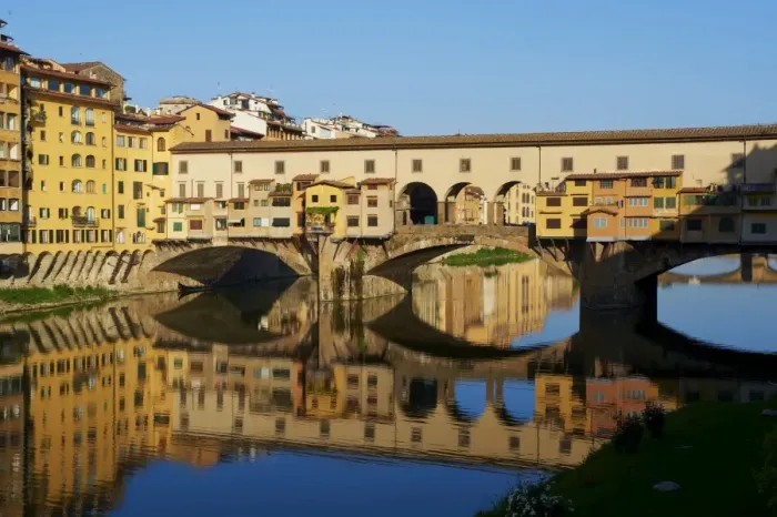 Framed Print : Ponte Vecchio over the Arno River, Florence, UNESCO World Heritage Site Framed Print : Ponte Vecchio over the Arno River, Florence, UNESCO World Heritage Site
