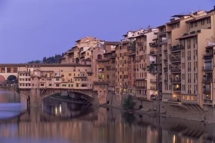 Framed Print : Ponte Vecchio over the River Arno Framed Print : Ponte Vecchio over the River Arno