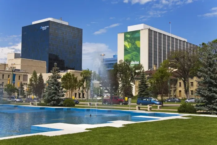Framed Print : Pool in the Legislative grounds, Winnipeg, Manitoba, Canada, North America Framed Print : Pool in the Legislative grounds, Winnipeg, Manitoba, Canada, North America