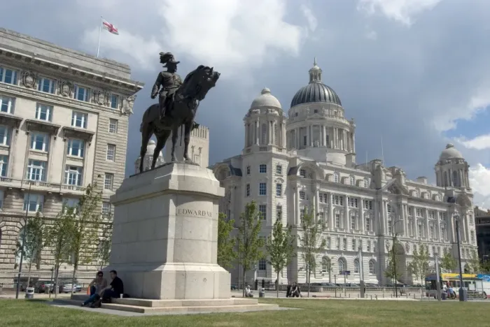 Framed Print : The Port of Liverpool Building, one of the Three Graces, with statue of Edward VII in the foreground, riverside, Liverpool, Merseyside, England, United Framed Print : The Port of Liverpool Building, one of the Three Graces, with statue of Edward VII in the foreground, riverside, Liverpool, Merseyside, England, United