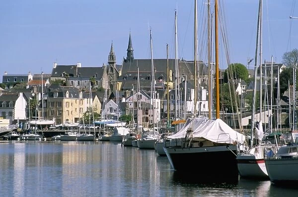 Port and quarter of Saint Goustan, town of Auray, Gulf of Morbihan, Brittany
