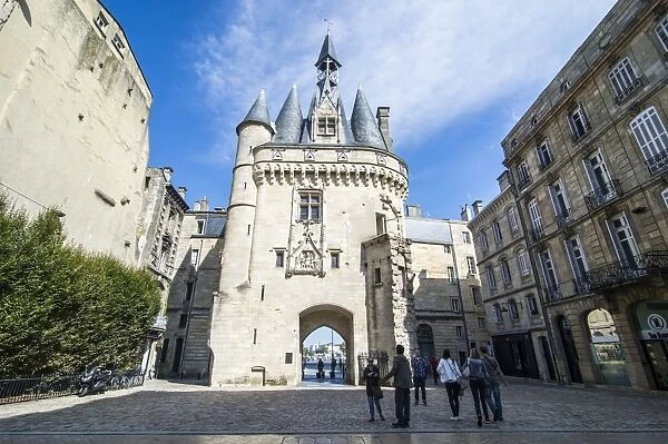 Porte Cailhau historic entrance gate to the city of Bordeaux, Aquitaine, France, Europe