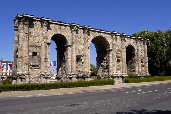 Porte de Mars Roman arch