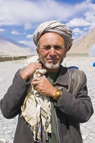 Portrait of a Afghan Tajik man, Wakhan corridor, Ishkashim, on border of Tajikistan with Afghanistan, Tajikistan, Central