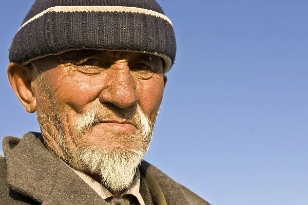 Portrait of old Kyrgyz man, Sary Tash, Kyrgyzstan, Central Asia, Asia