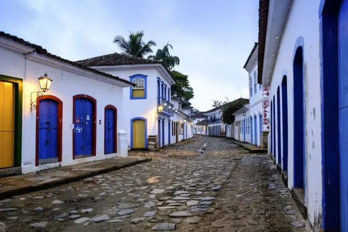 Framed Print : Portuguese colonial vernacular architecture in the centre of Paraty (Parati) town Framed Print : Portuguese colonial vernacular architecture in the centre of Paraty (Parati) town