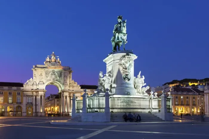 Framed Print : Praca do Comercio with equestrian statue of Dom Jose and Arco da Rua Augusta, Baixa, Lisbon, Portugal, Europe Framed Print : Praca do Comercio with equestrian statue of Dom Jose and Arco da Rua Augusta, Baixa, Lisbon, Portugal, Europe