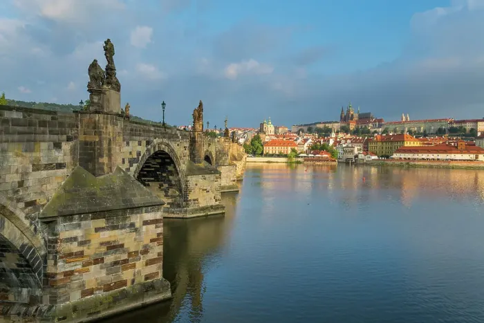 Framed Print : Prague Castle and Charles Bridge on Vltava River at sunrise, UNESCO World Heritage Site, Prague, Bohemia, Czech Republic (Czechia), Europe Framed Print : Prague Castle and Charles Bridge on Vltava River at sunrise, UNESCO World Heritage Site, Prague, Bohemia, Czech Republic (Czechia), Europe