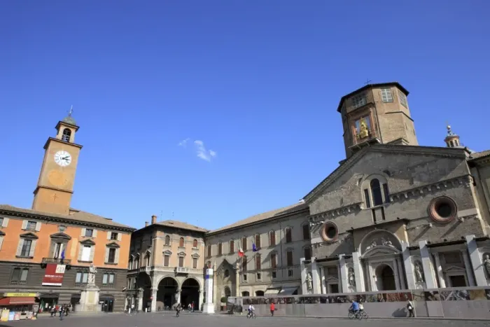 Framed Print : Prampolini Square, Reggio Emilia, Emilia Romagna, Italy, Europe Framed Print : Prampolini Square, Reggio Emilia, Emilia Romagna, Italy, Europe