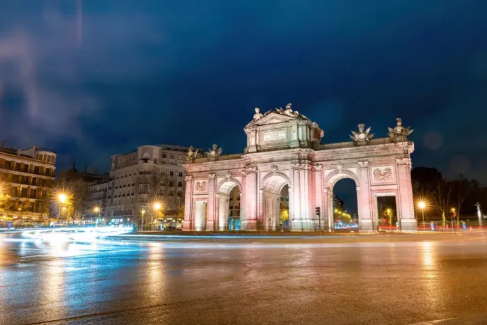Framed Print : Puerta de Alcala, regarded as the first modern post-Roman triumphal arch built in Europe Framed Print : Puerta de Alcala, regarded as the first modern post-Roman triumphal arch built in Europe