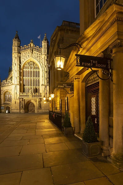 The Pump Room restaurant and Bath Abbey in Bath city centre, UNESCO World Heritage Site