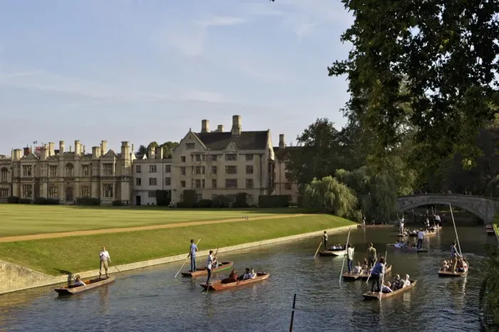 Framed Print : Punting on The Backs, River Cam, Clare College, Cambridge, Cambridgeshire, England, United Kingdom, Europe Framed Print : Punting on The Backs, River Cam, Clare College, Cambridge, Cambridgeshire, England, United Kingdom, Europe
