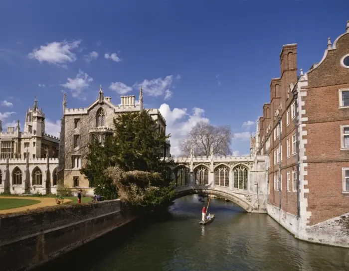 Framed Print : Punting under the Bridge of Sighs on the River Cam at St. Johns College