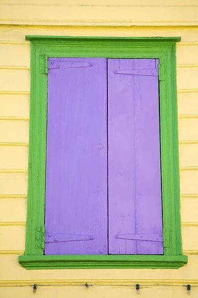 Purple window shutters, St