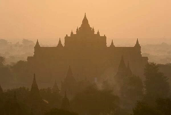Pya-tha-da Pagoda, Bagan (Pagan), Myanmar (Burma), Asia