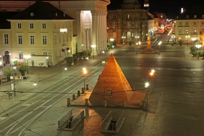 Framed Print : Pyramid and the Market Square at night, Karlsruhe, Baden-Wurttemberg, Germany, Europe Framed Print : Pyramid and the Market Square at night, Karlsruhe, Baden-Wurttemberg, Germany, Europe