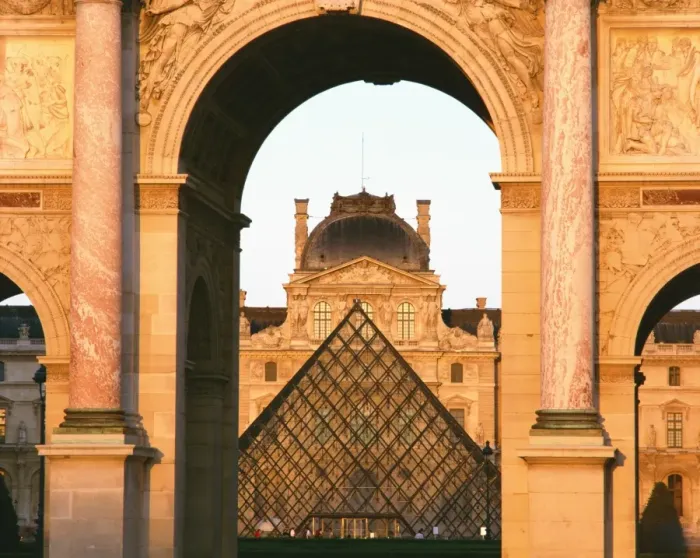 Framed Print : The Pyramide and Palais du Louvre seen through the Arc de Triomphe du Carousel Framed Print : The Pyramide and Palais du Louvre seen through the Arc de Triomphe du Carousel