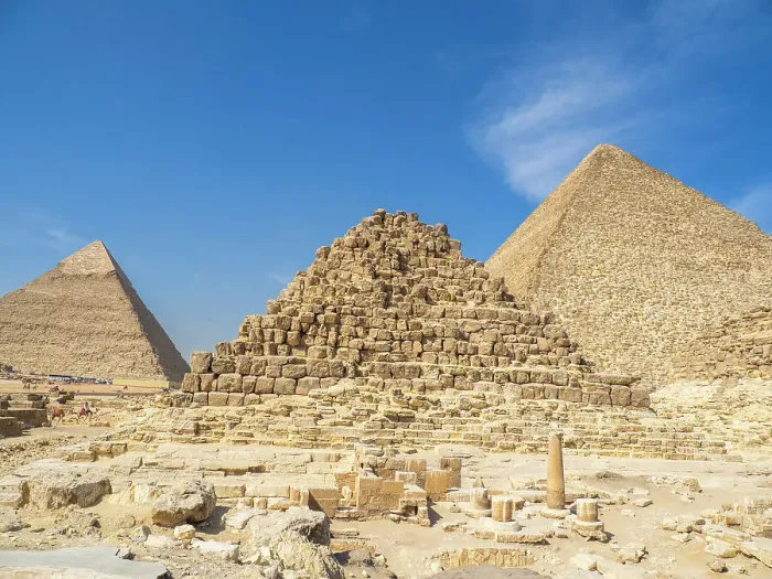 Framed Print : The Pyramids of Giza, UNESCO World Heritage Site, near Cairo, Egypt, North Africa, Africa Framed Print : The Pyramids of Giza, UNESCO World Heritage Site, near Cairo, Egypt, North Africa, Africa
