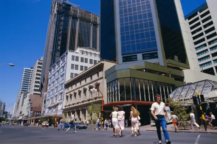 Framed Print : Queen Street in 1988 Framed Print : Queen Street in 1988