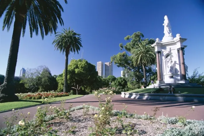 Framed Print : Queen Victoria Gardens on the south bank of the Yarra River, opposite the city centre Framed Print : Queen Victoria Gardens on the south bank of the Yarra River, opposite the city centre
