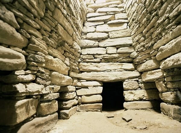 Quoyness chambered tomb interior