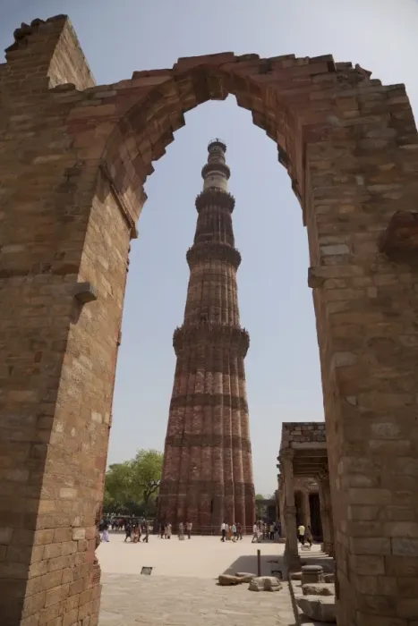 Framed Print : Qutb Minar through arch, Qutb Complex, UNESCO World Heritage Site, Delhi, India, Asia Framed Print : Qutb Minar through arch, Qutb Complex, UNESCO World Heritage Site, Delhi, India, Asia