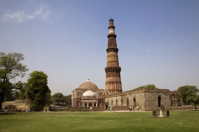 Framed Print : Qutb Minar, Qutb Complex, UNESCO World Heritage Site, Delhi, India, Asia