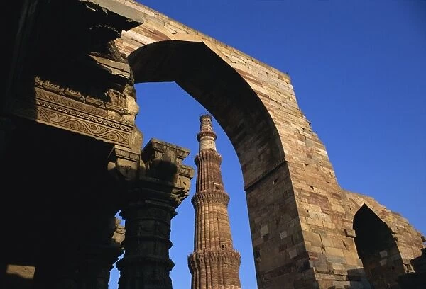 The Qutub Minar, UNESCO World Heritage Site, Delhi, India, Asia