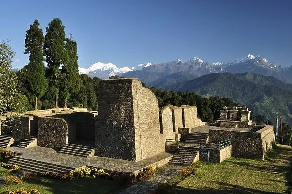 Rabdentse ruins and Kangchenjunga, Pelling, West Sikkim, Sikkim, India, Asia