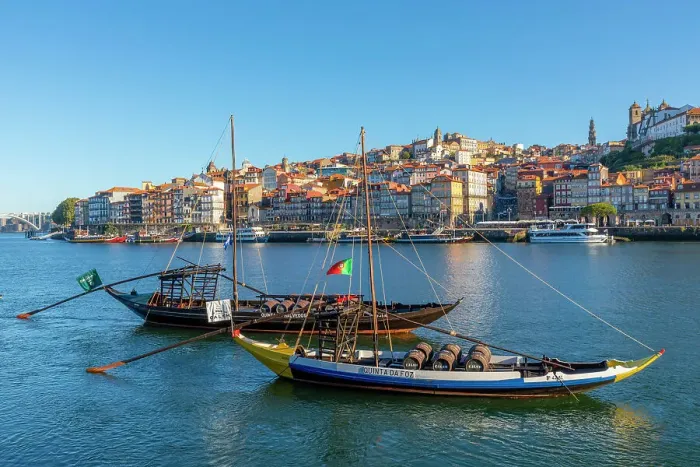 Framed Print : Rabelo Boats on the River Douro, Porto, Norte, Portugal, Europe Framed Print : Rabelo Boats on the River Douro, Porto, Norte, Portugal, Europe