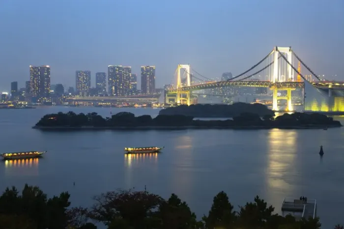 Framed Print : Rainbow Bridge from Odaiba, Tokyo, Japan, Asia Framed Print : Rainbow Bridge from Odaiba, Tokyo, Japan, Asia