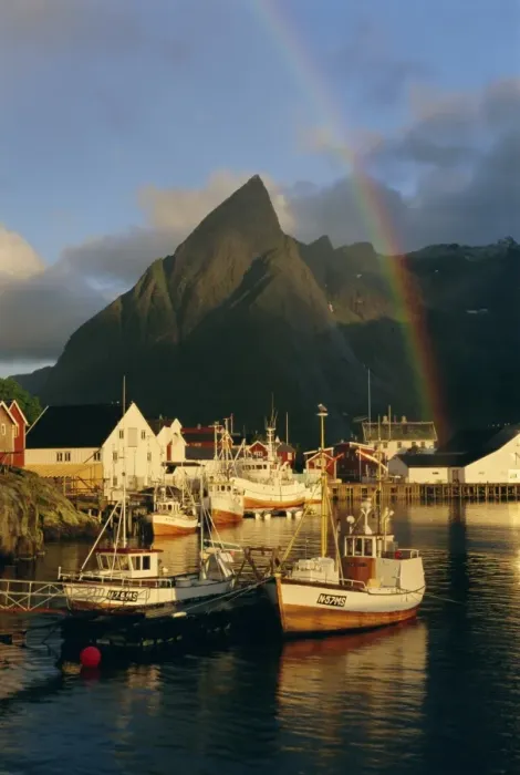 Framed Print : Rainbow over the colourful fishing village of Hamnoy Framed Print : Rainbow over the colourful fishing village of Hamnoy